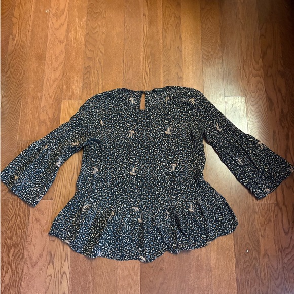 Madewell Silk Fiesta Paisley Bell-Sleeve Top. Size small - Picture 4 of 11